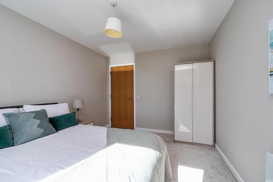 22-01, 62 Donegall Quay