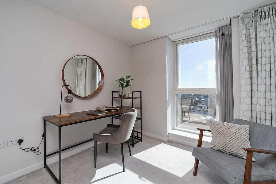 22-01, 62 Donegall Quay