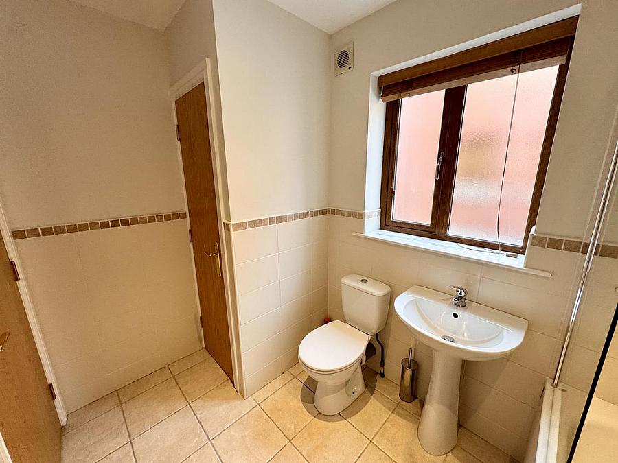Apt 16 4 Greenwich Mews
