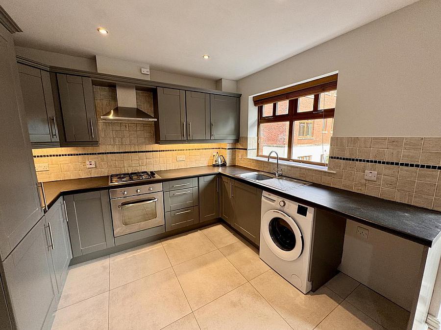 Apt 16 4 Greenwich Mews