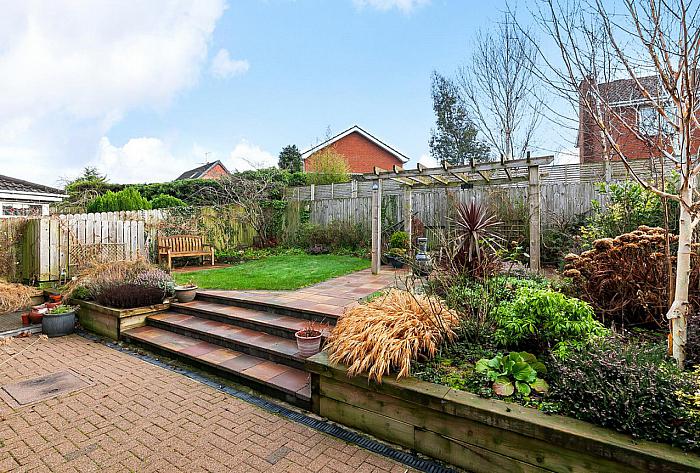 94 Trossachs Drive