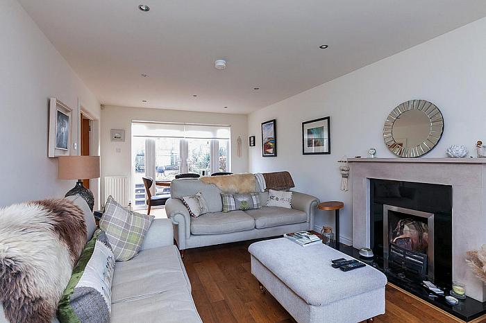 94 Trossachs Drive
