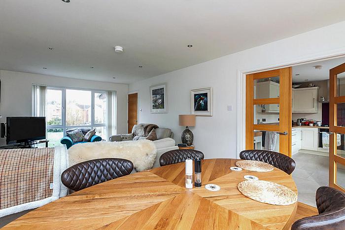 94 Trossachs Drive