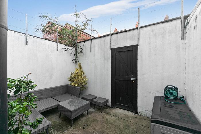 140 Donnybrook Street