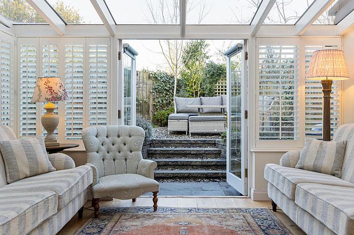 10 Eglantine Demesne Road