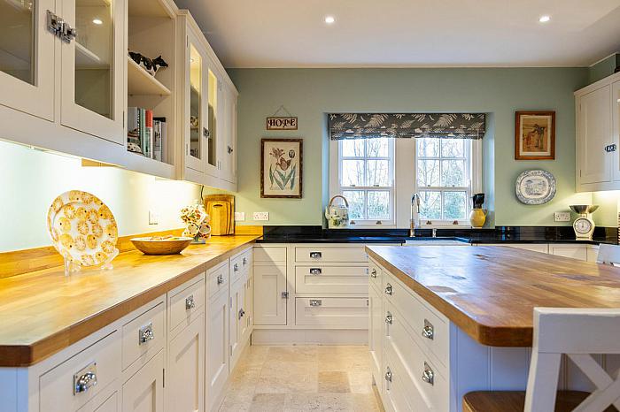 10 Eglantine Demesne Road