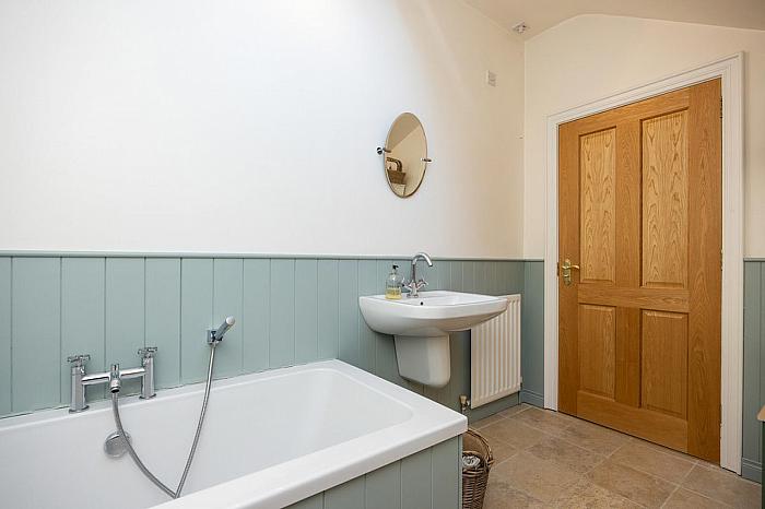 10 Eglantine Demesne Road