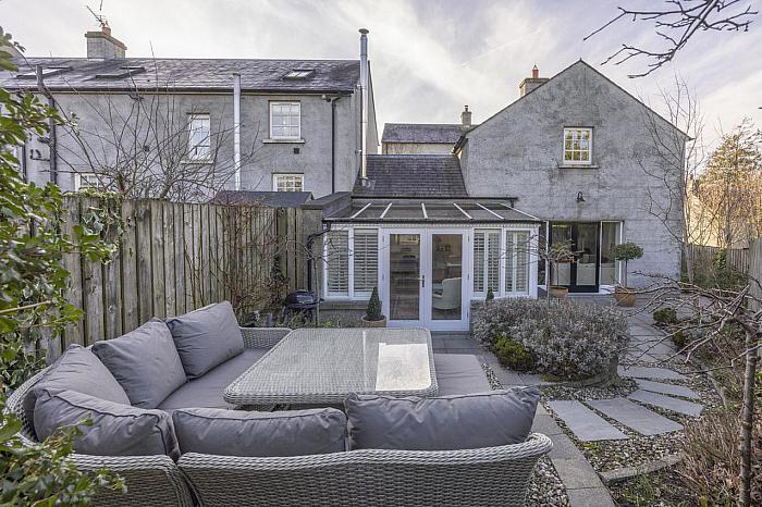 10 Eglantine Demesne Road