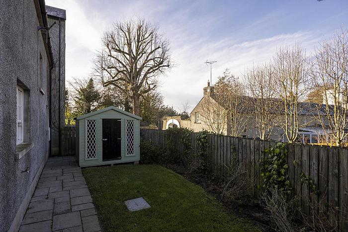 10 Eglantine Demesne Road