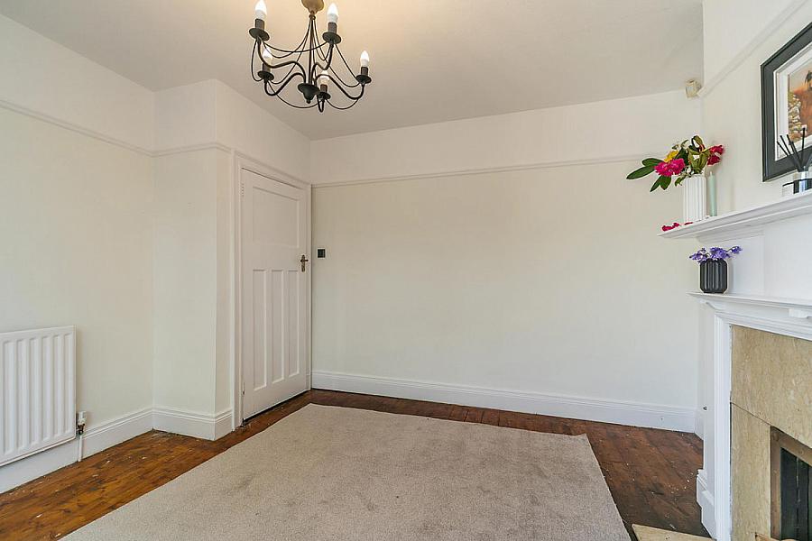4 Balmoral Gardens