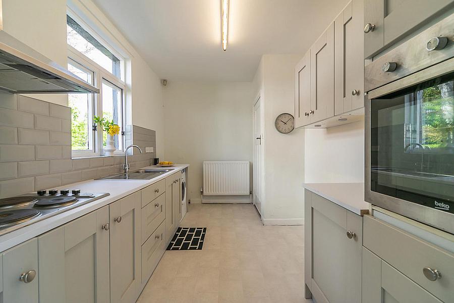 4 Balmoral Gardens