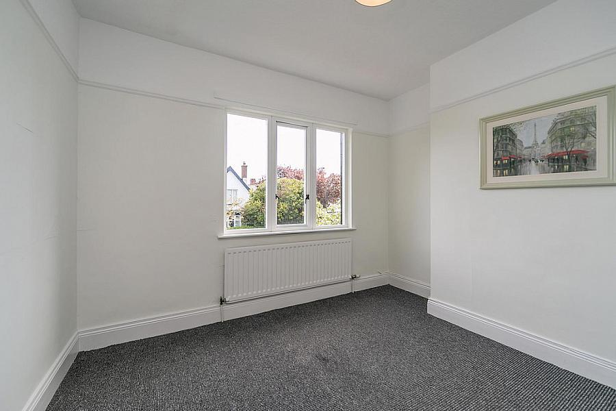 4 Balmoral Gardens