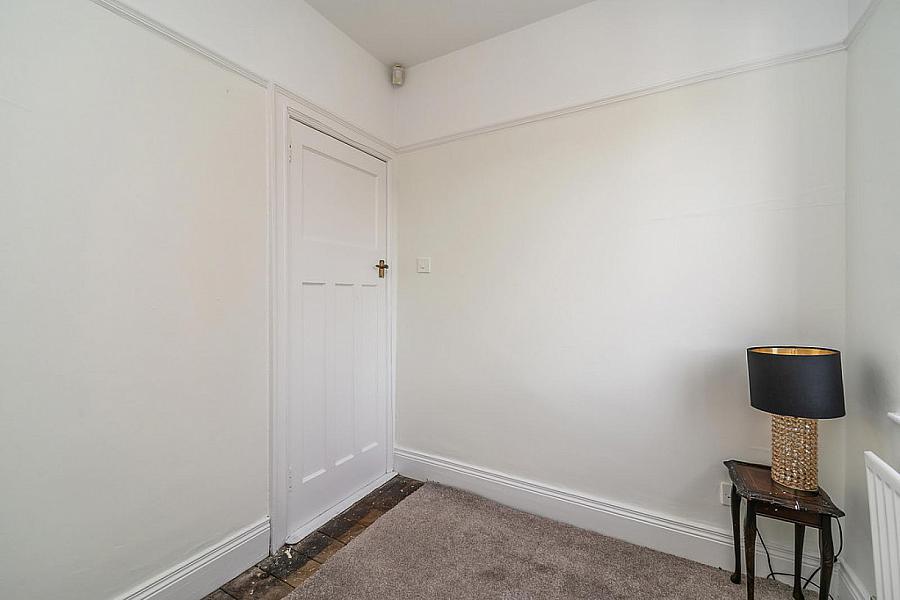 4 Balmoral Gardens