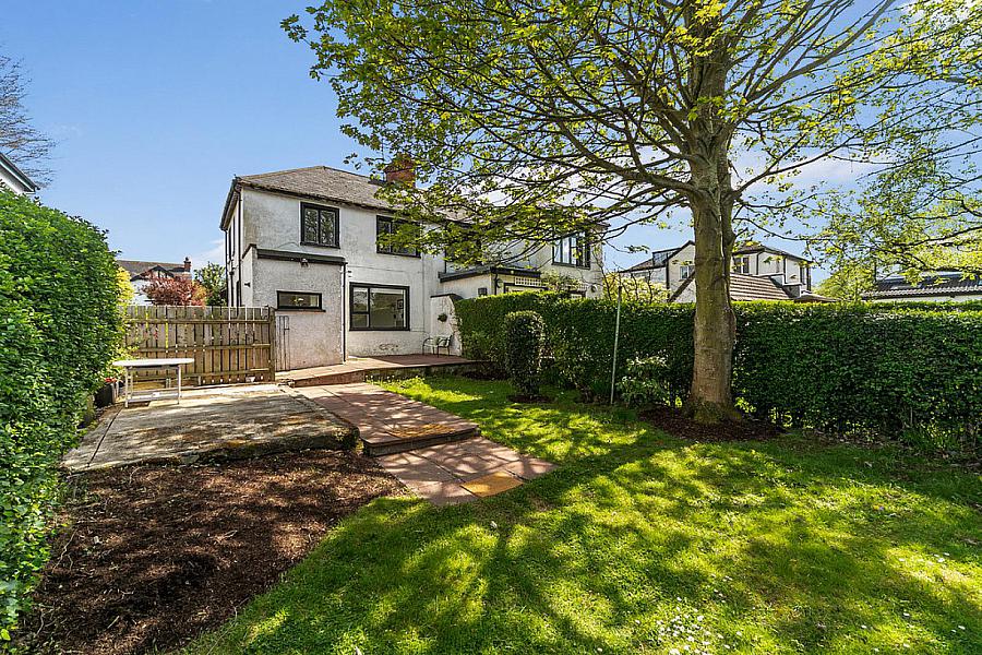4 Balmoral Gardens