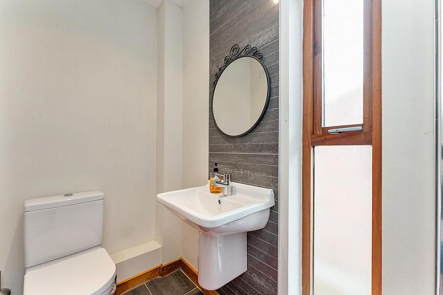 6 Quarterlands Lane