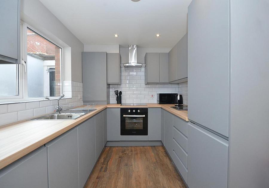 22 St Ives Gardens