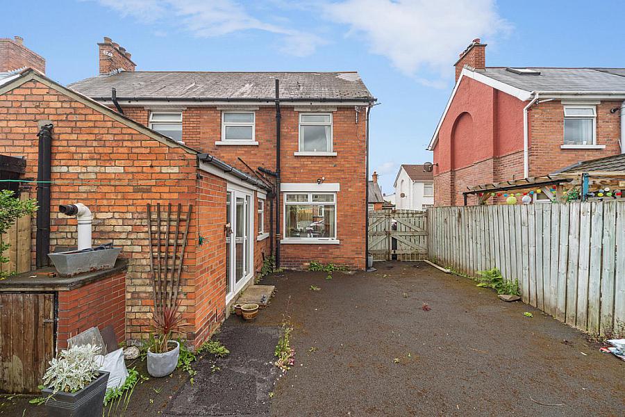 74 Loopland Park