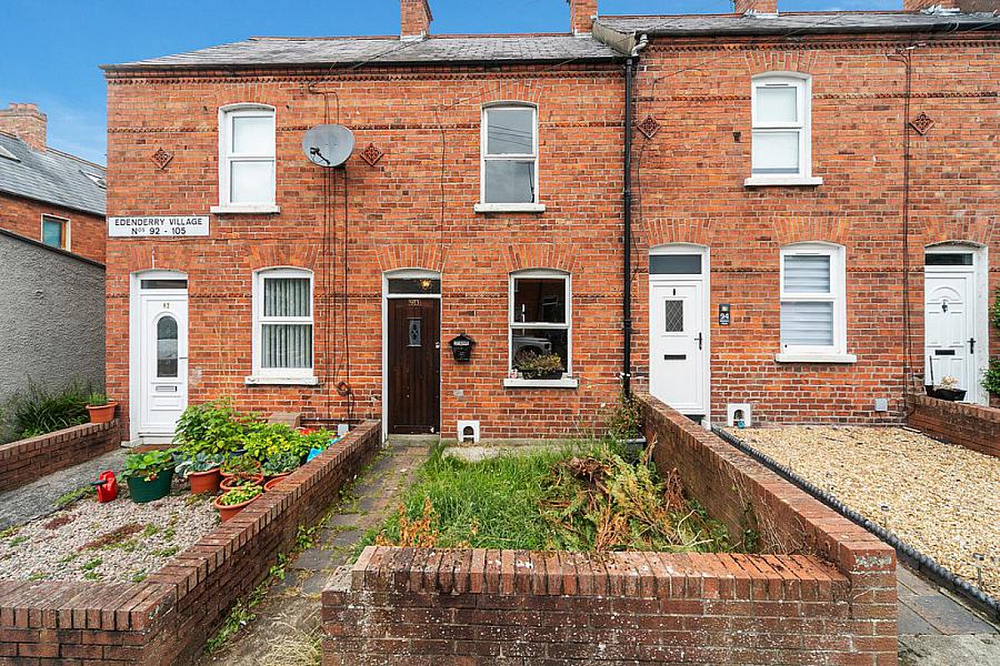 93 Edenderry Village