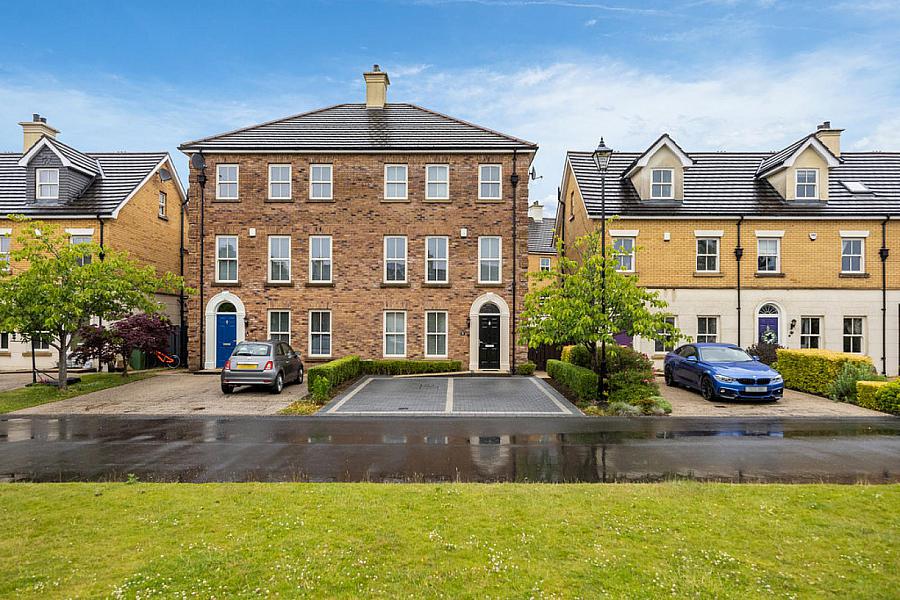 22 Ballantine Gardens