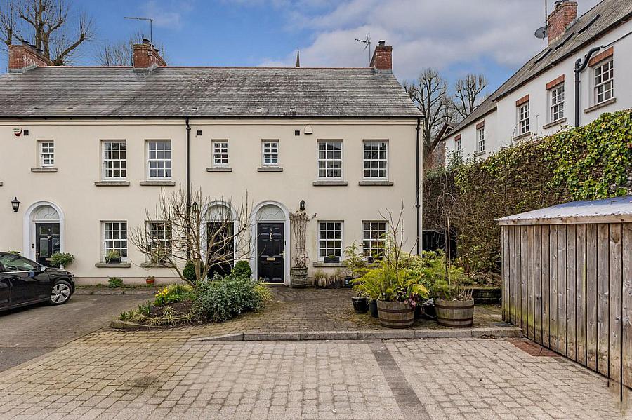 5 Church View, Hillsborough, BT26 6GN