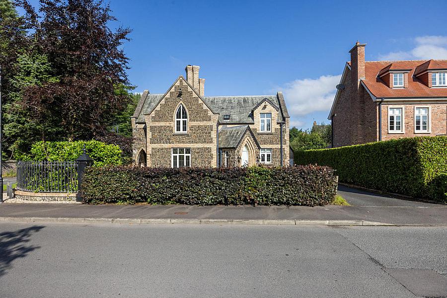 1 Governors Gate
