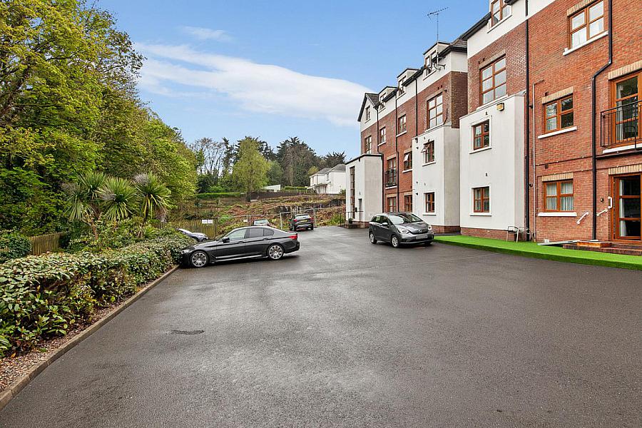 Apt 17, 226 Malone Road