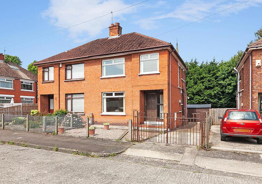 4 Evewilliam Park,belfast, BT15 3JY