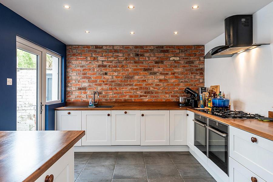 394 Ravenhill Road
