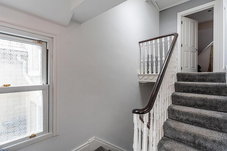 394 Ravenhill Road