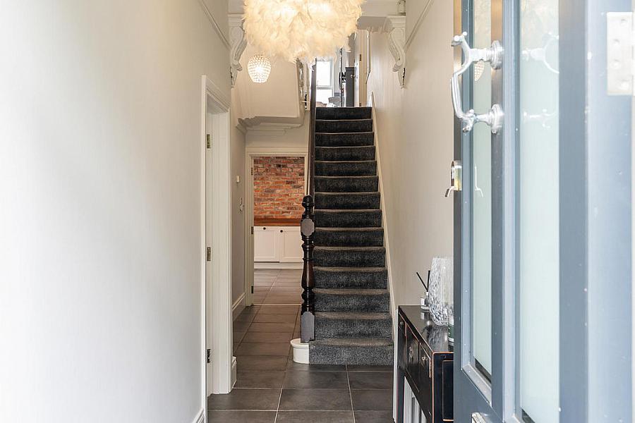 394 Ravenhill Road