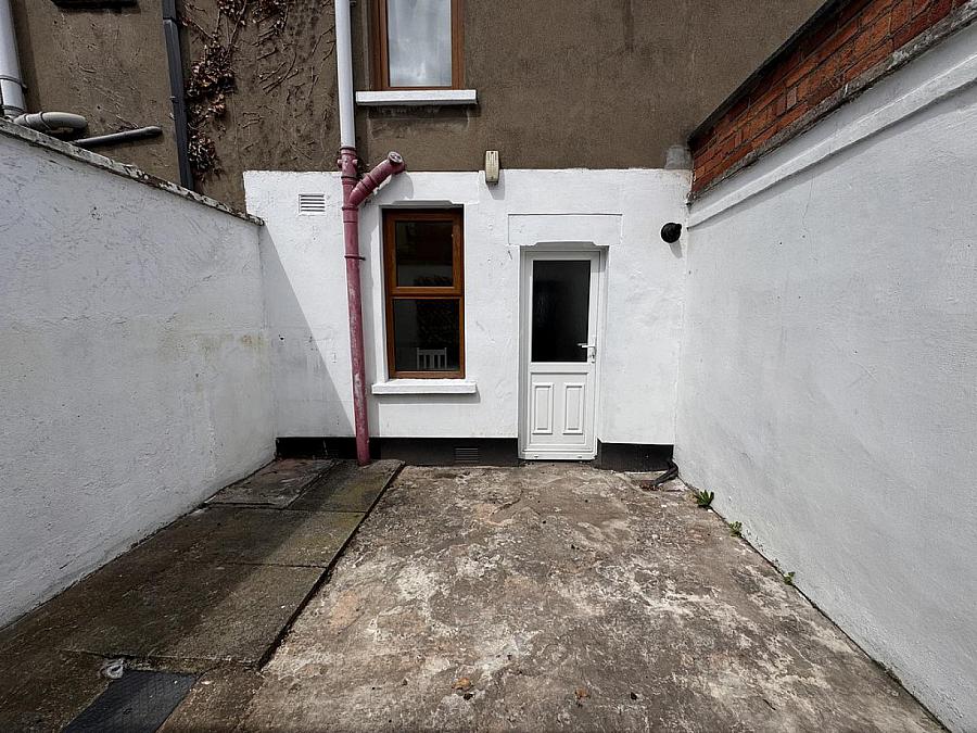 18 Benburb Street