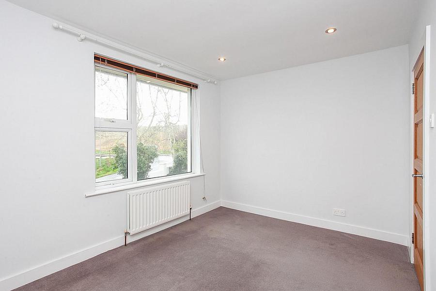 1 Fort Road