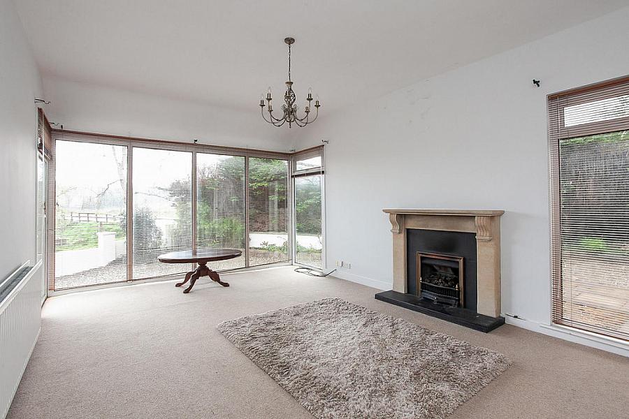 1 Fort Road