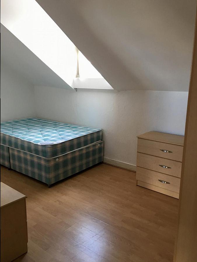 27 Sandhurst Drive