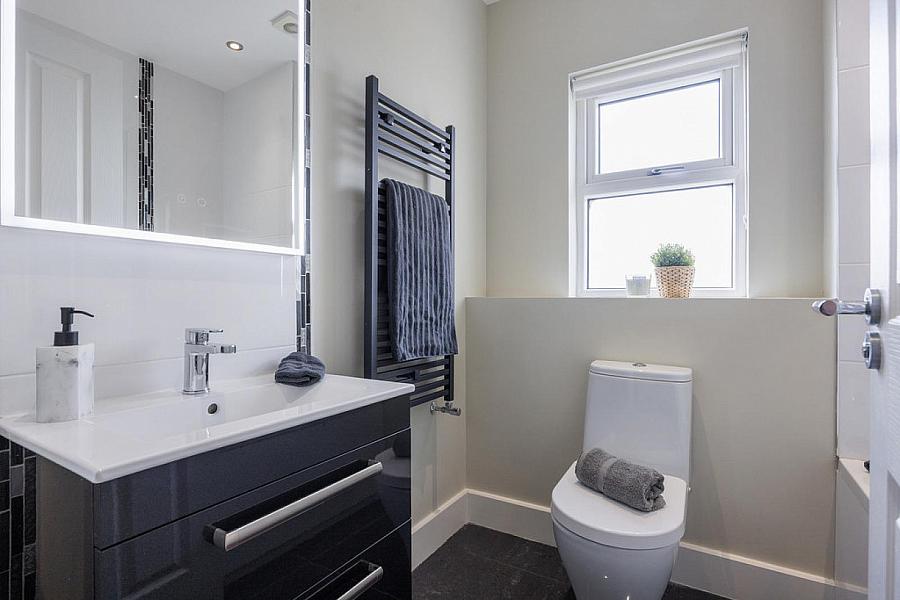 1a Drumbo Road
