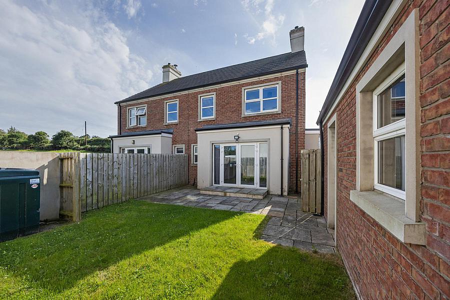 1a Drumbo Road