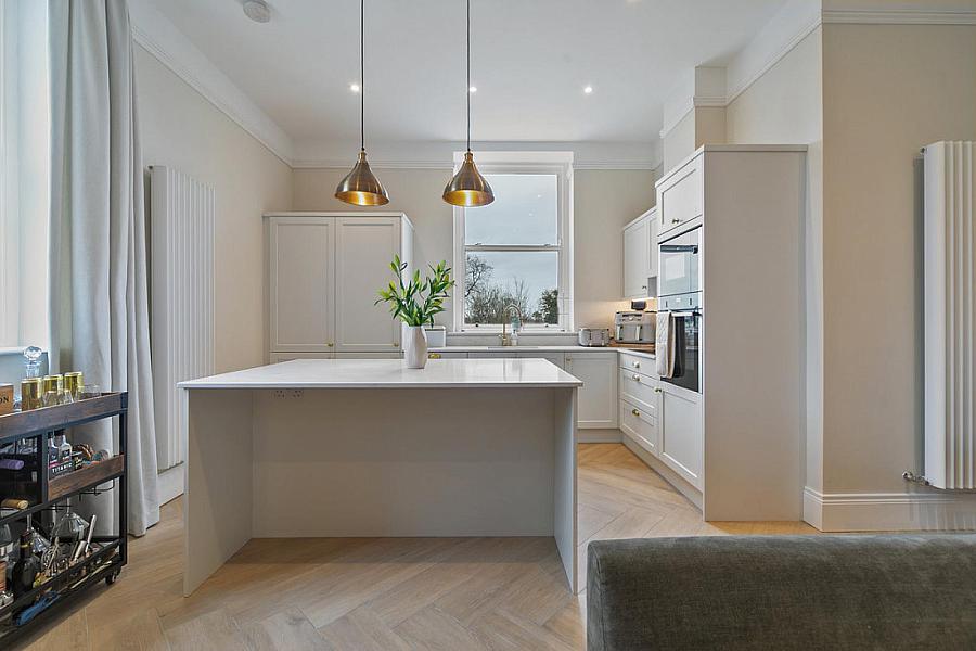 Apt 17, 6 Lady Ishbel Boulevard