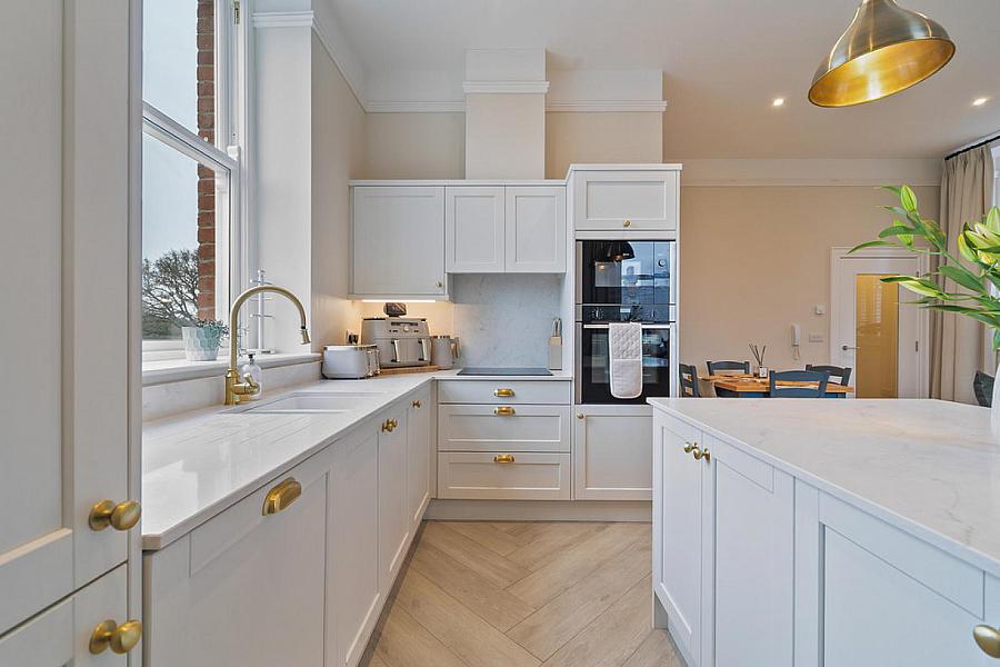 Apt 17, 6 Lady Ishbel Boulevard