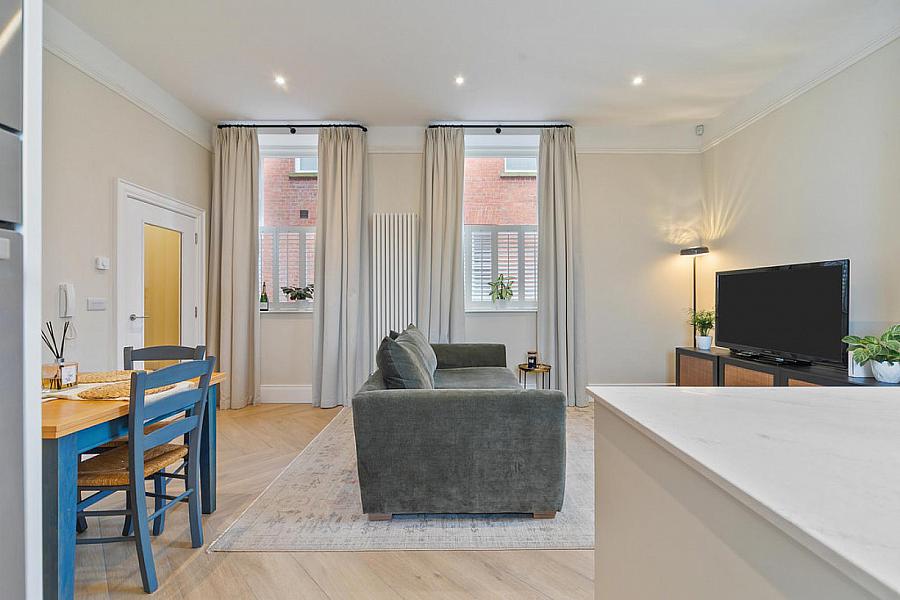 Apt 17, 6 Lady Ishbel Boulevard