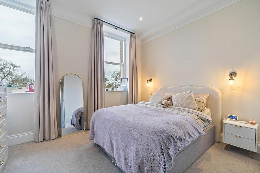 Apt 17, 6 Lady Ishbel Boulevard