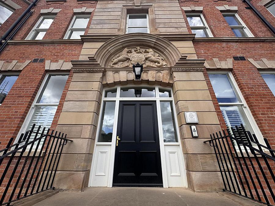 Apt 17, 6 Lady Ishbel Boulevard