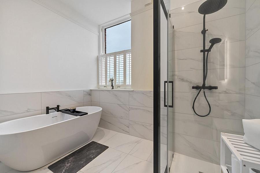 Apt 17, 6 Lady Ishbel Boulevard