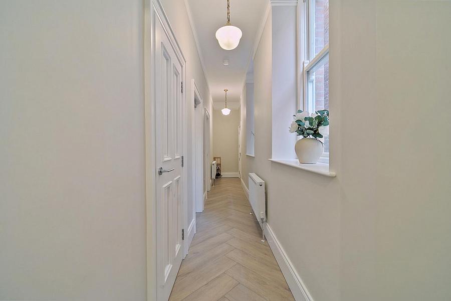 Apt 17, 6 Lady Ishbel Boulevard