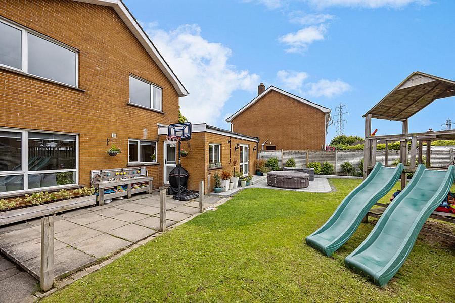 103 Trossachs Drive