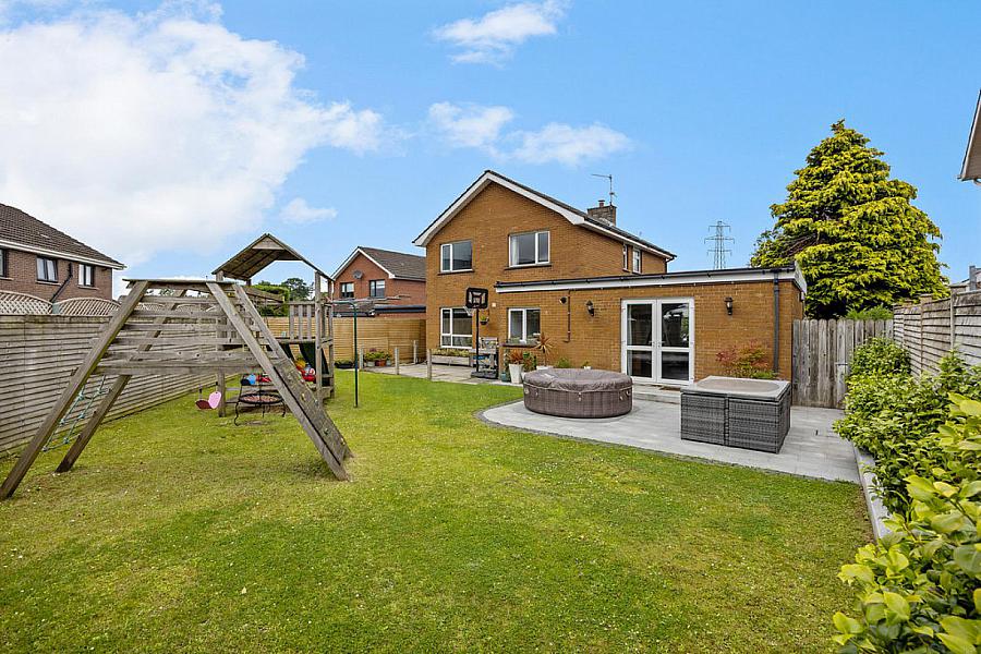 103 Trossachs Drive