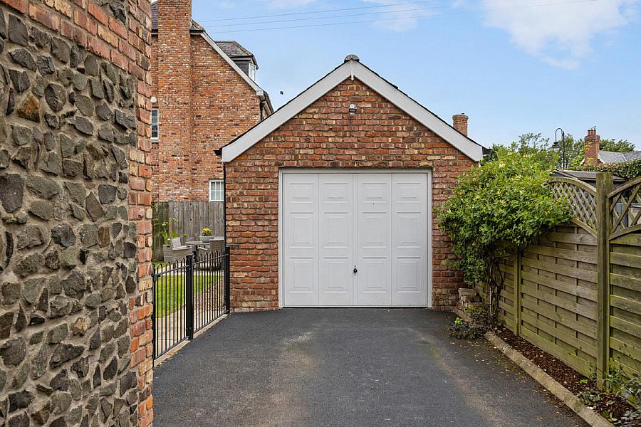 5 Governors Gate Crescent