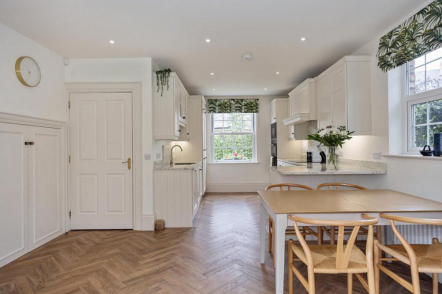 5 Governors Gate Crescent
