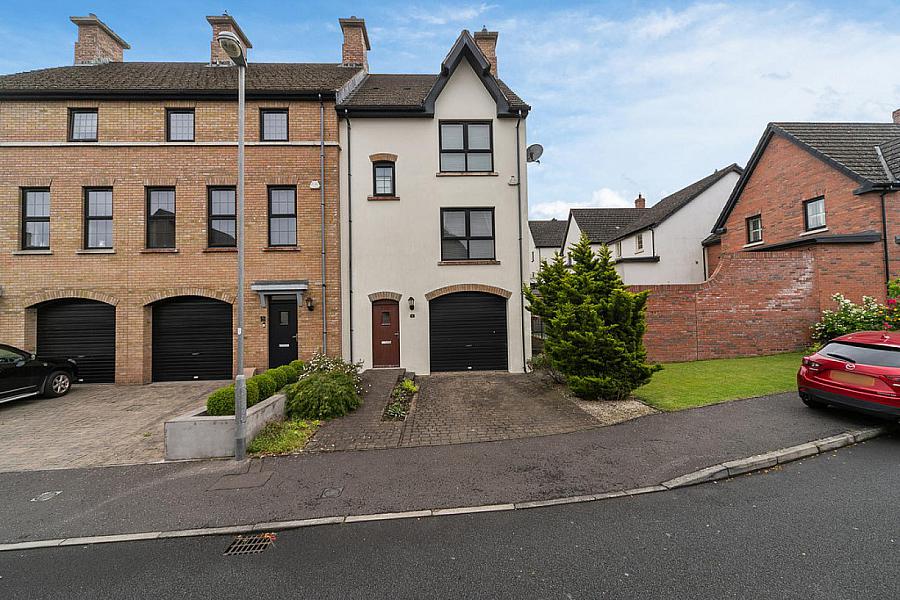 6 Bracken Hill Avenue