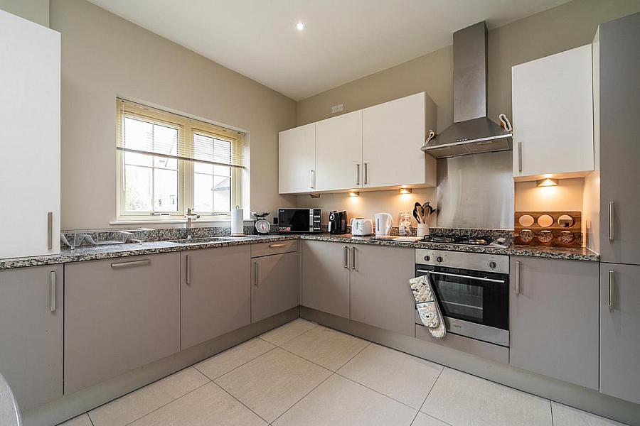 6 Bracken Hill Avenue