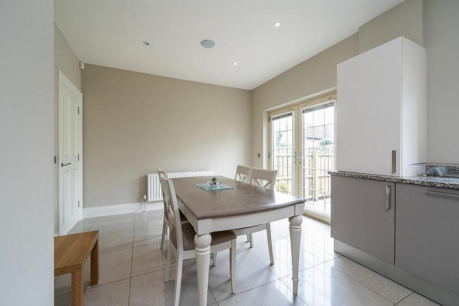 6 Bracken Hill Avenue